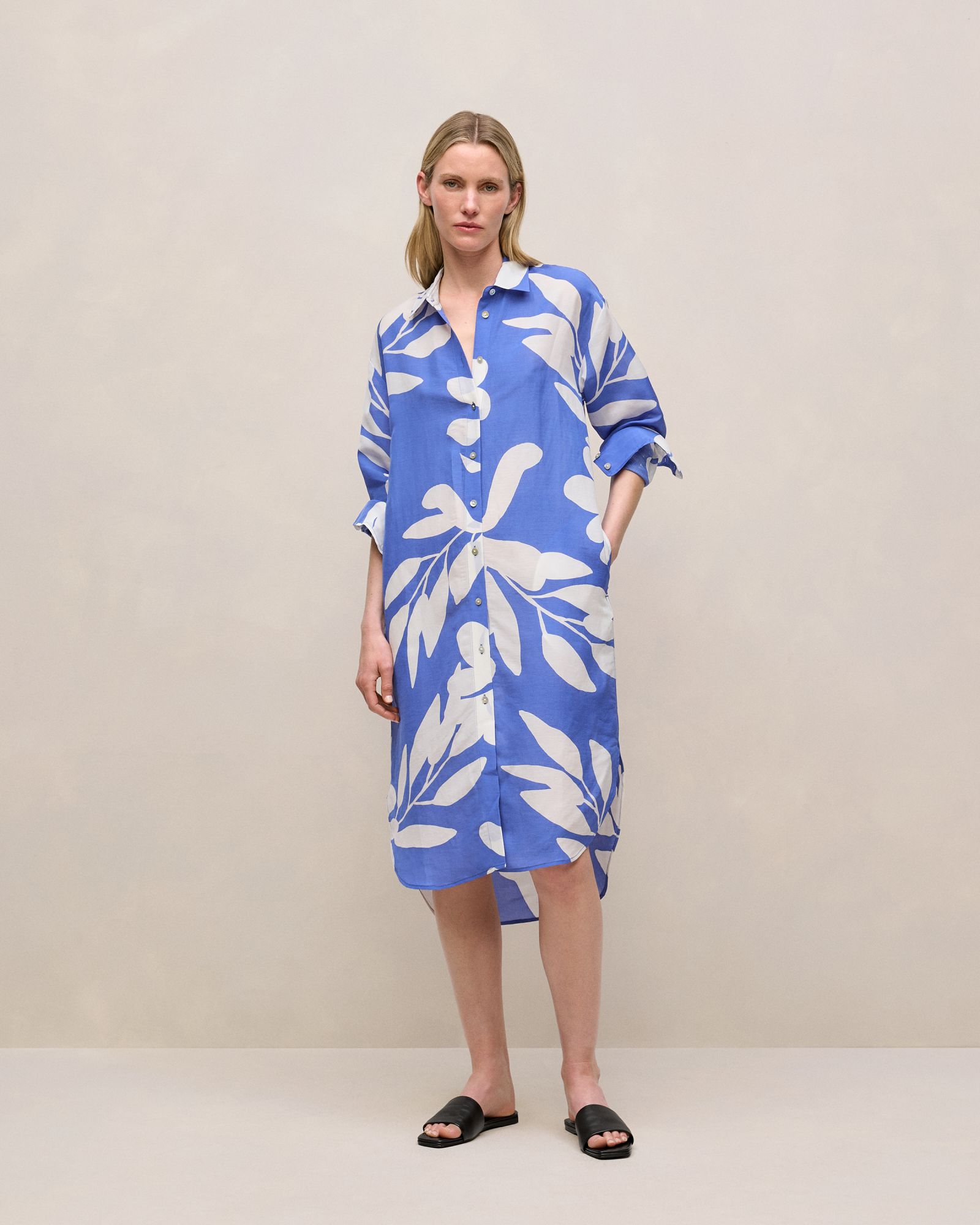 Marea Relaxed Shirt Dress in Vivid Blue