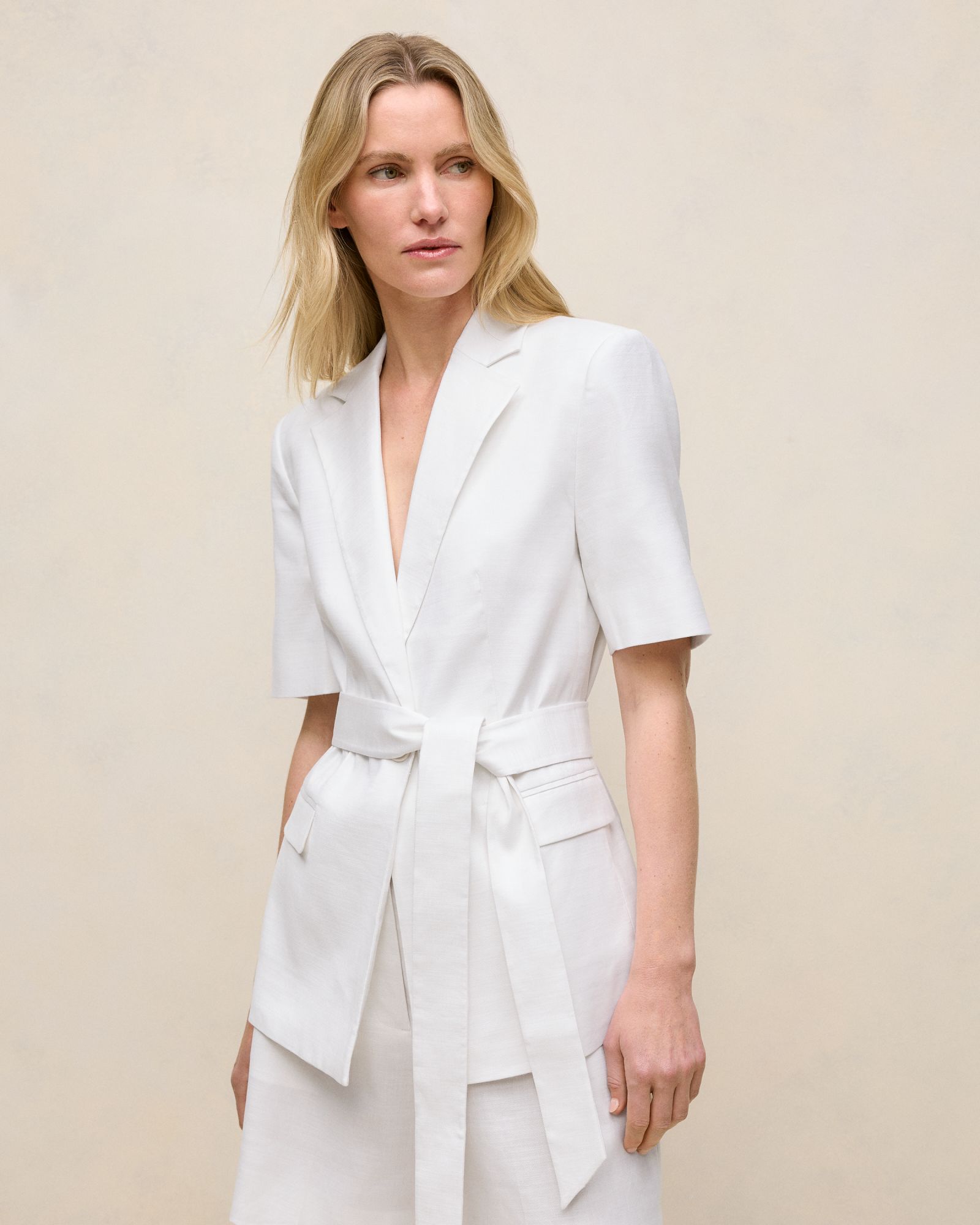 Stretch Linen Short Sleeve Blazer in White