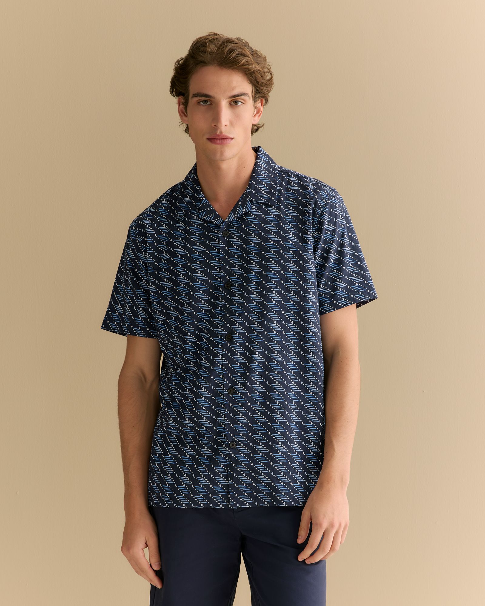 Regular Fit Etched Geo Short Sleeve Shirt in Navy