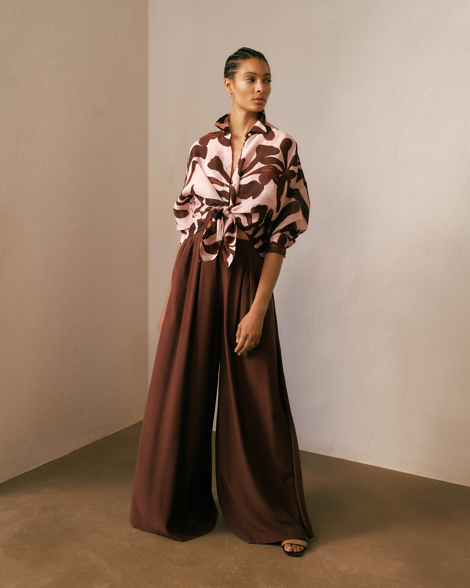 Pleat Detail Palazzo Pant in Espresso