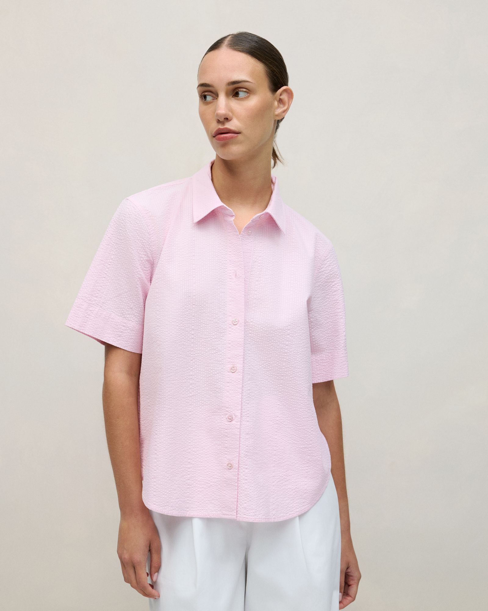 Cotton Seersucker Short Sleeve Shirt in Soft Lilac