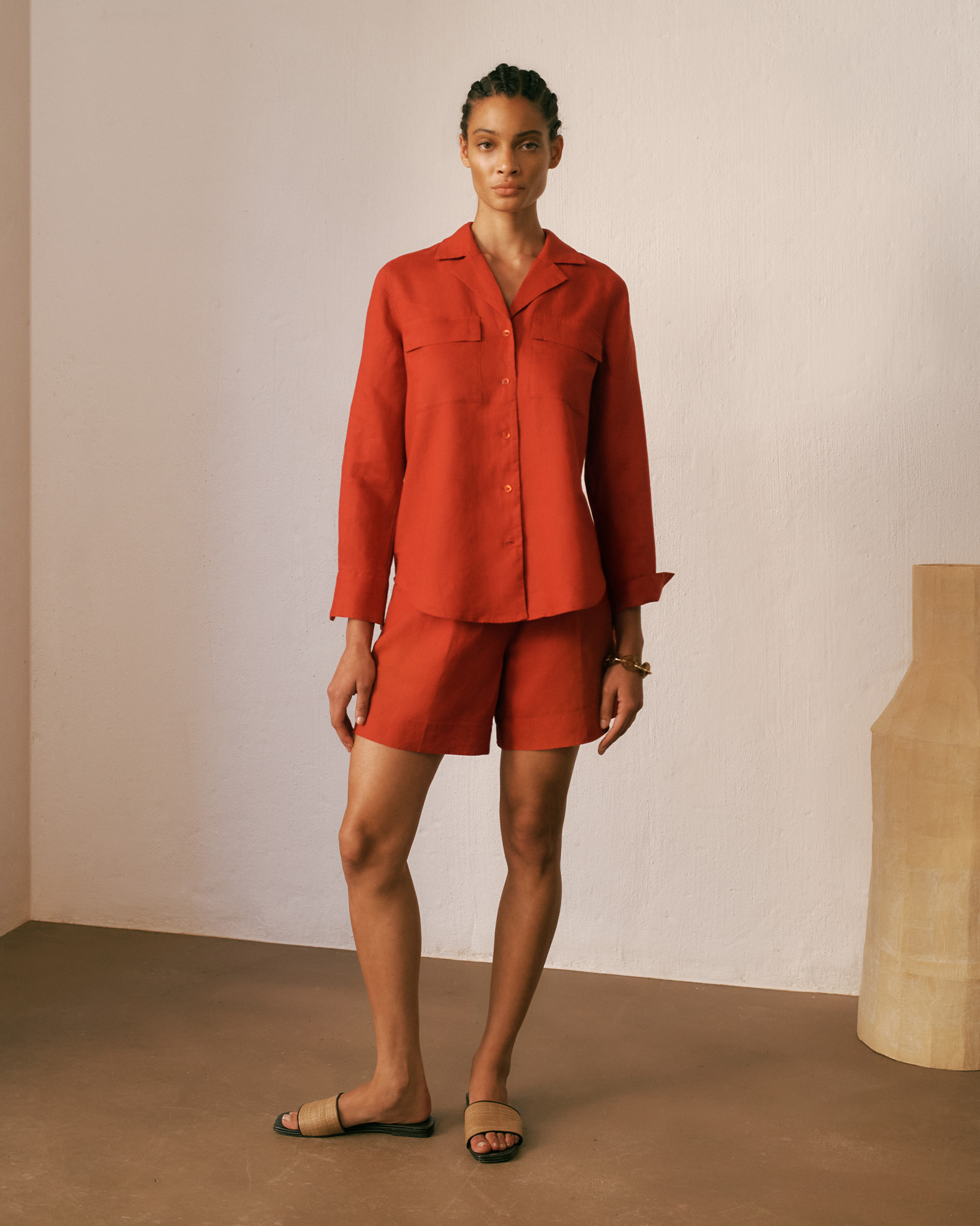 Linen Tailored Short in Cherry Red