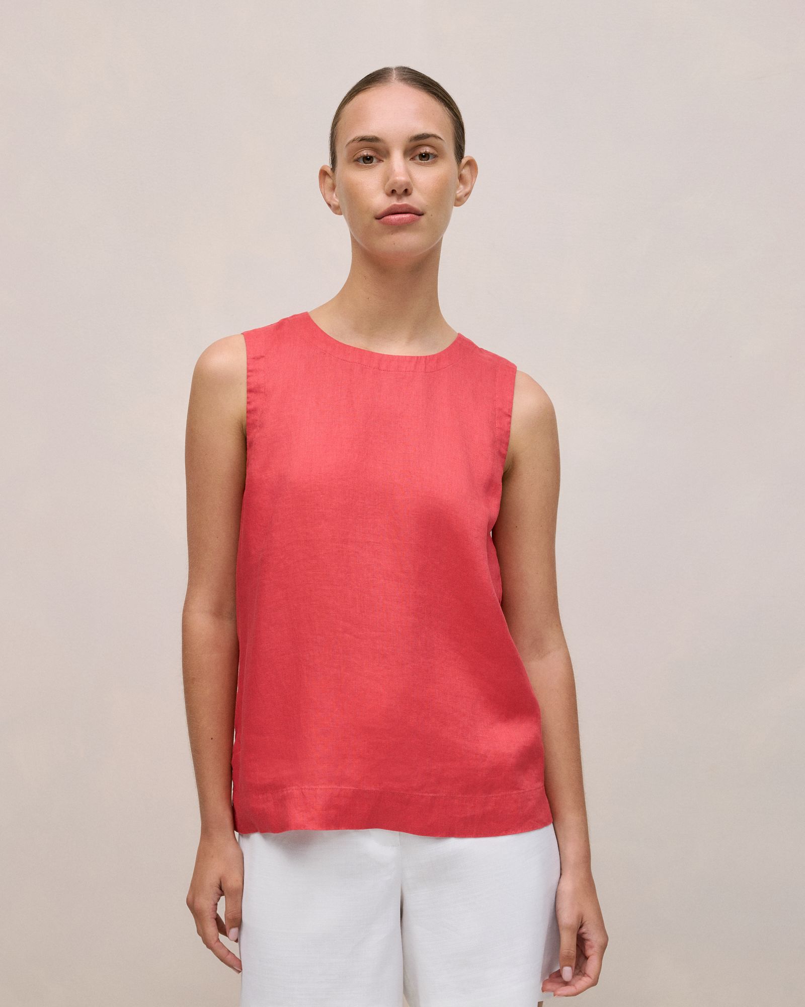 Delave Linen Shell Tank in Crimson