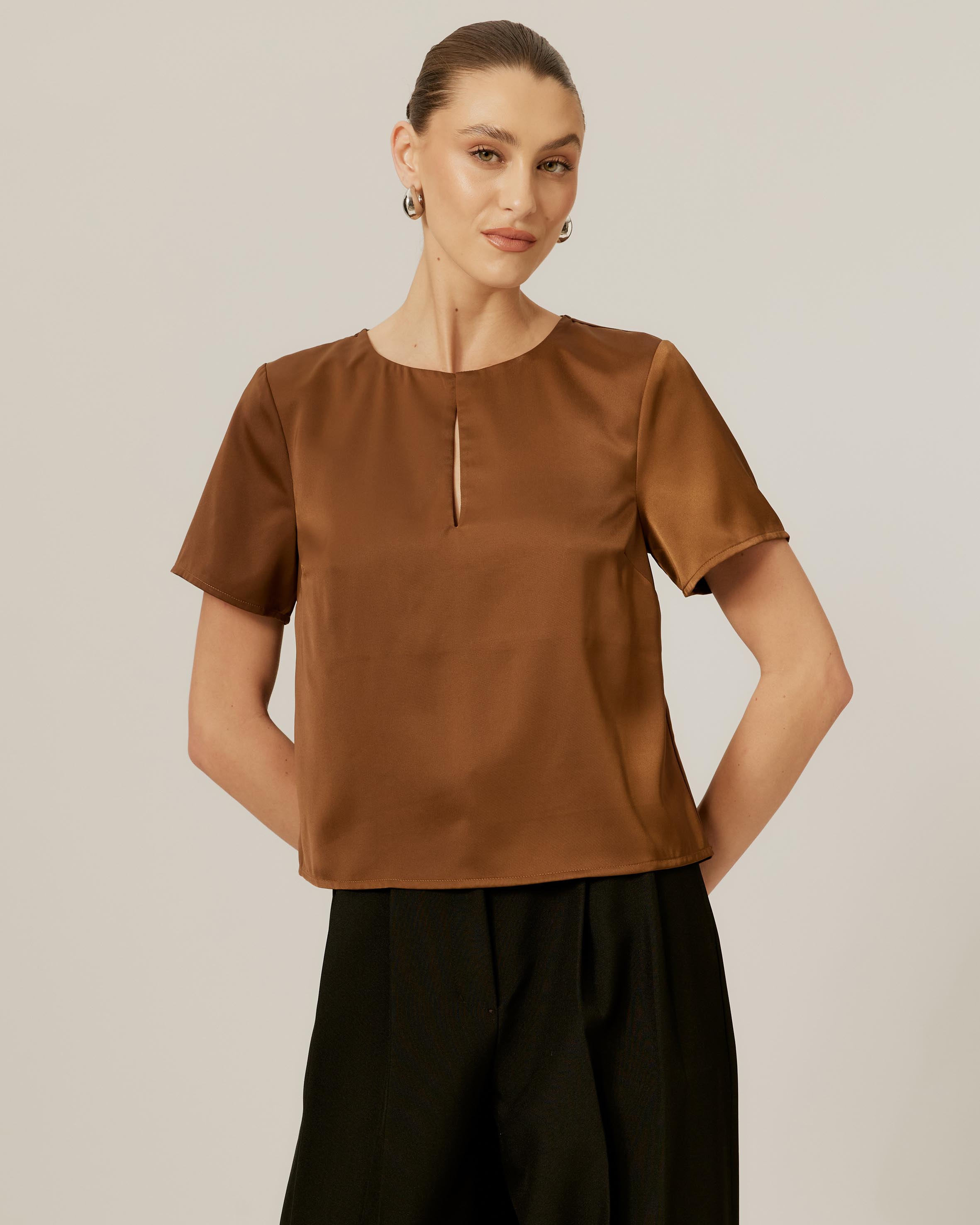 SS Keyhole Top