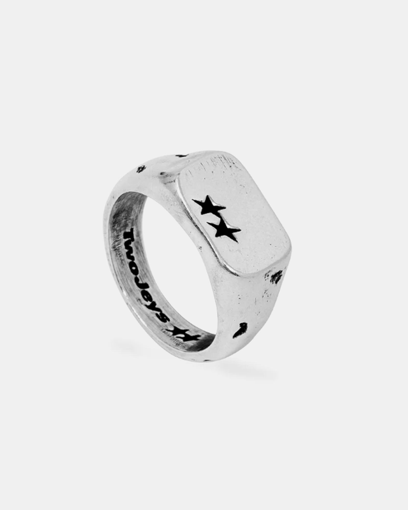 Elongated Ring