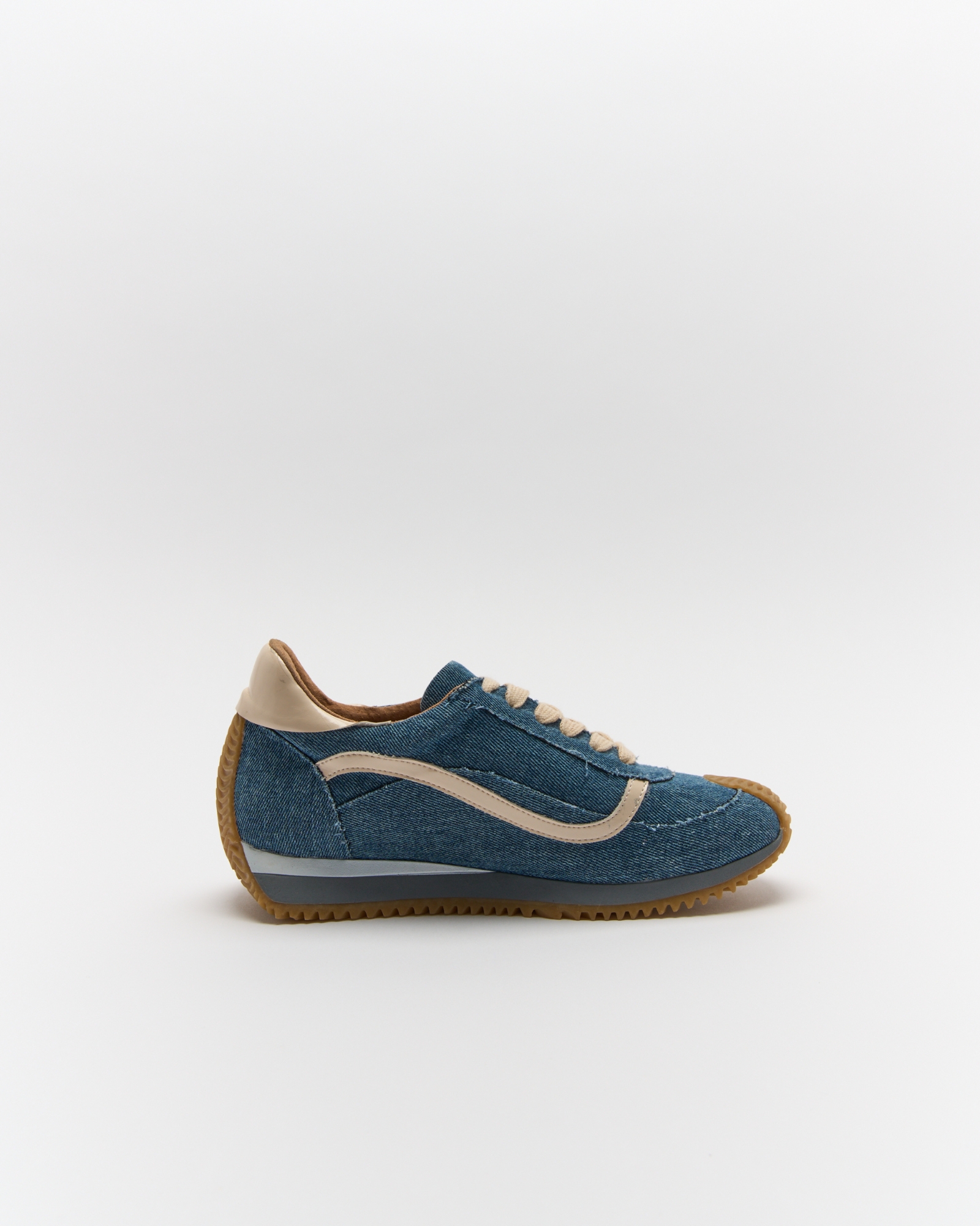 Winnie Sneaker