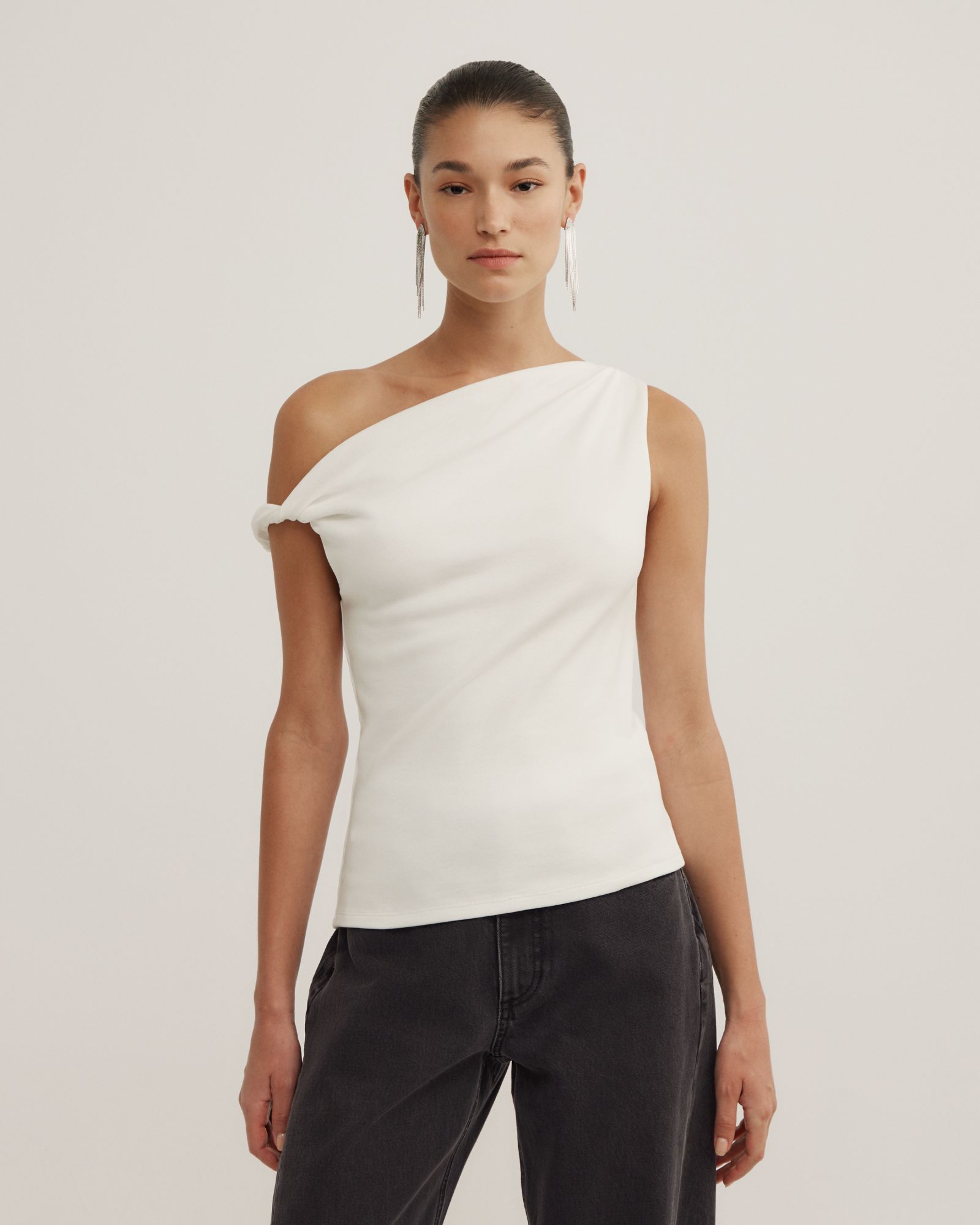 Twist Asymmetric Top