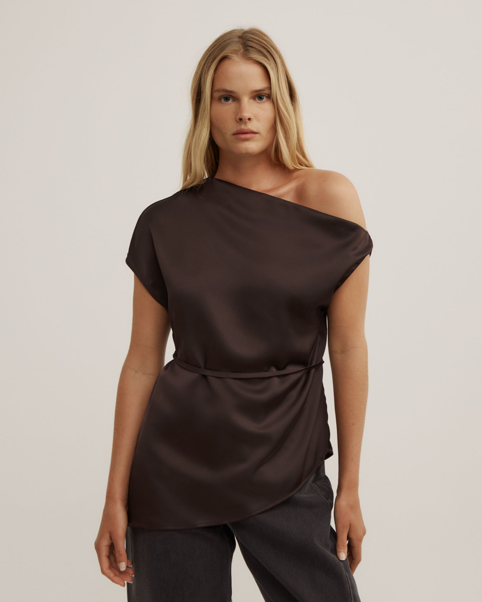 Tipped Shoulder Top